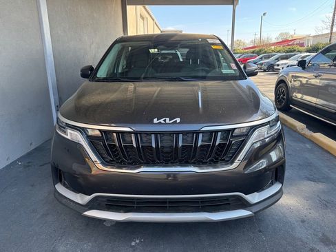 Used 2024 Kia Carnival LX image 10