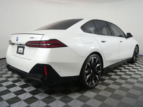 Certified 2026 BMW i5 eDrive40 w/ M Sport Package image 3