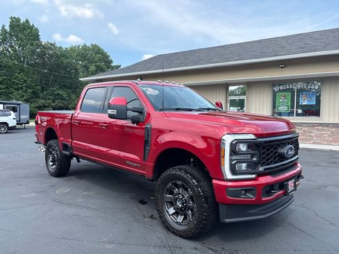 Used 2023 Ford F250 Lariat w/ Sport Appearance Package AWD/4WD image 1