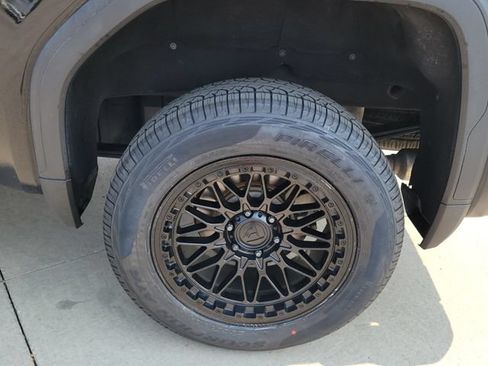 Used 2021 GMC Sierra 1500 AT4 AWD/4WD image 14