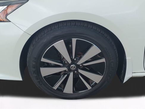 Used 2019 Nissan Altima 2.5 SV FWD image 11