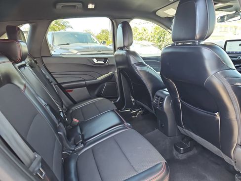 Used 2024 Ford Escape ST-Line AWD/4WD image 11