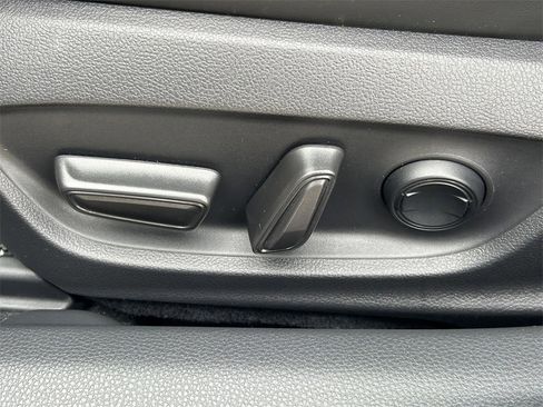 Used 2025 Toyota Prius Limited image 26