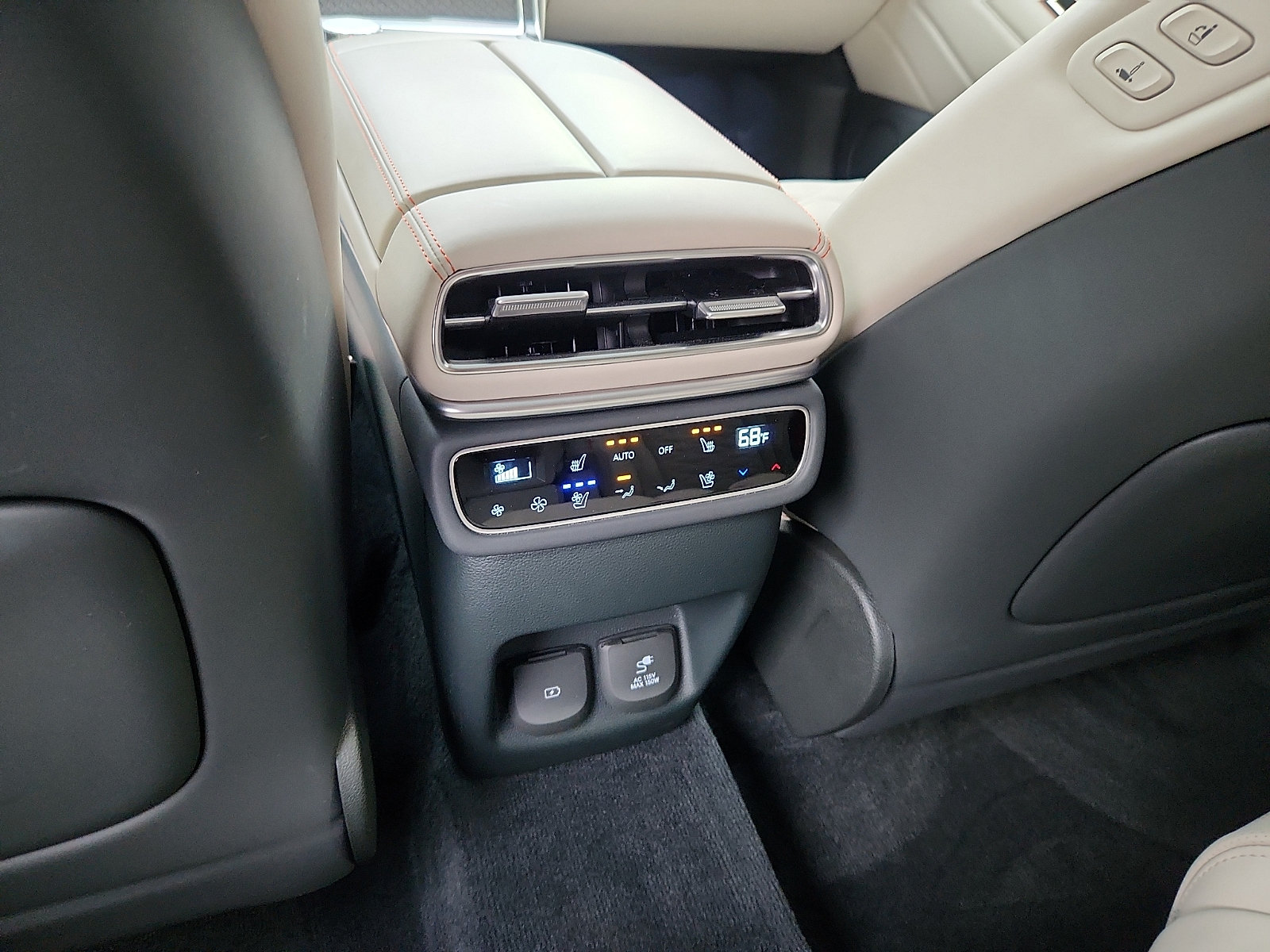 Certified 2025 Genesis GV80 3.5T e-SC AWD/4WD image 12