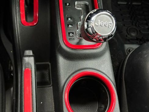 Used 2016 Jeep Wrangler Unlimited Sahara image 72