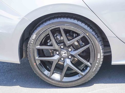 Used 2022 Honda Civic Sport image 8