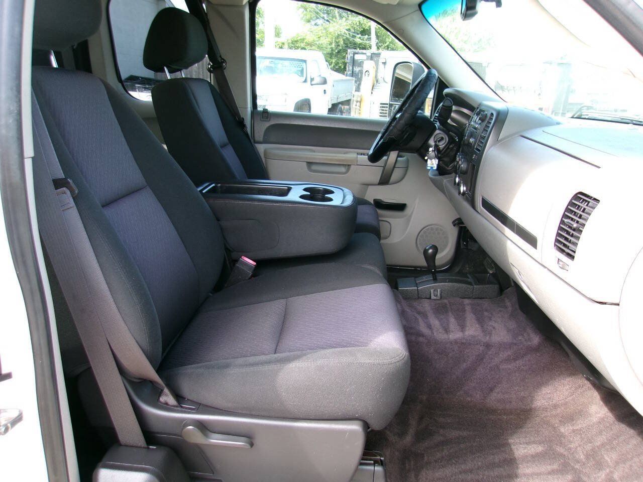 Used 2013 Chevrolet Silverado 2500 W/T AWD/4WD image 14