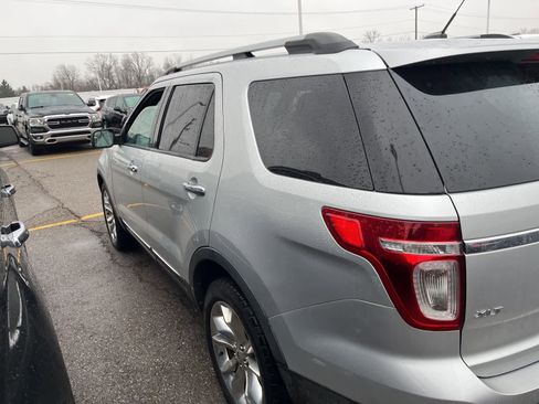 Used 2015 Ford Explorer XLT w/ Equipment Group 202B image 9