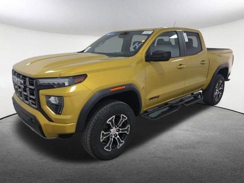 Used 2023 GMC Canyon AT4 w/ AT4 Premium Package AWD/4WD image 2
