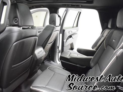 Used 2022 Cadillac Escalade Sport AWD/4WD image 25