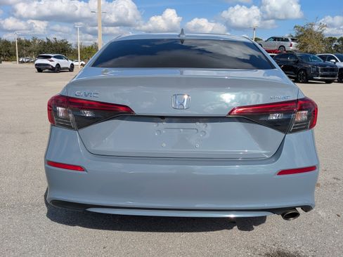 Used 2024 Honda Civic Sport image 6
