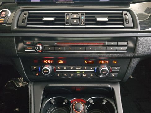 Used 2013 BMW M5 image 25