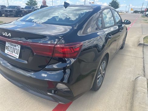 Used 2023 Kia Forte LXS FWD image 25