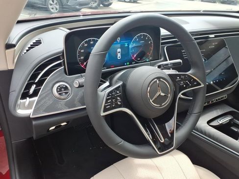 New 2026 Mercedes-Benz E 350 4MATIC Sedan image 16