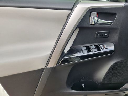Used 2017 Toyota RAV4 Limited FWD image 22