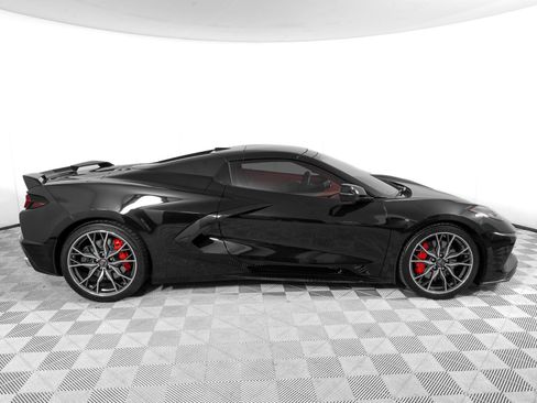 Used 2023 Chevrolet Corvette Stingray Premium Conv w/ Z51 Performance Package RWD image 5