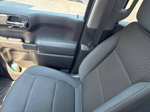 Used 2019 Chevrolet Silverado 1500 Custom w/ Custom Value Package AWD/4WD image 16