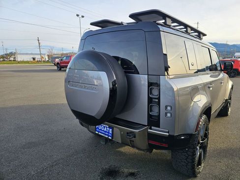 Used 2024 Land Rover Defender 110 X image 7