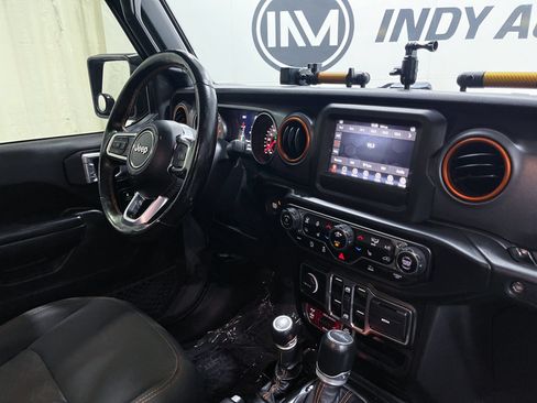 Used 2021 Jeep Gladiator Mojave w/ Cold Weather Group AWD/4WD image 17
