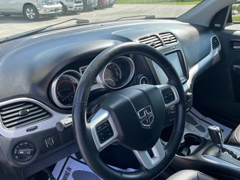 Used 2019 Dodge Journey GT w/ Nav & Sun Group AWD/4WD image 12