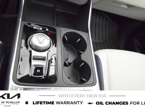 New 2025 Kia Carnival SX Prestige image 24