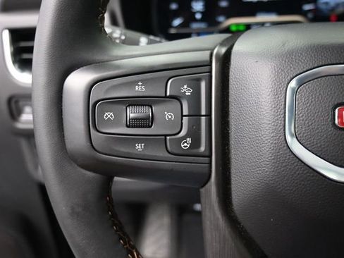 Used 2024 GMC Yukon AT4 w/ Technology Package AWD/4WD image 33