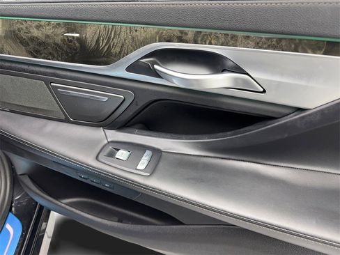 Used 2022 BMW 740i 740i NAV,CAM,PANO,HTD STS,BLIN image 43