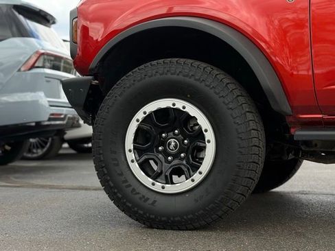 Certified 2023 Ford Bronco Badlands w/ Sasquatch Package AWD/4WD image 45