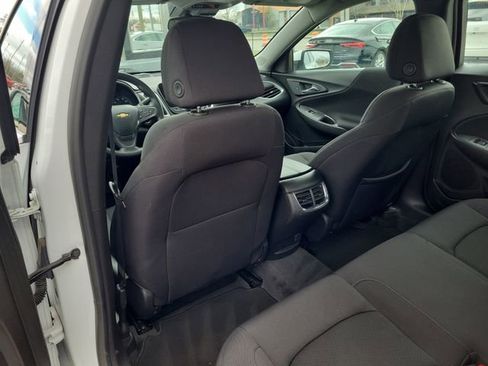 Used 2023 Chevrolet Malibu LT FWD image 15