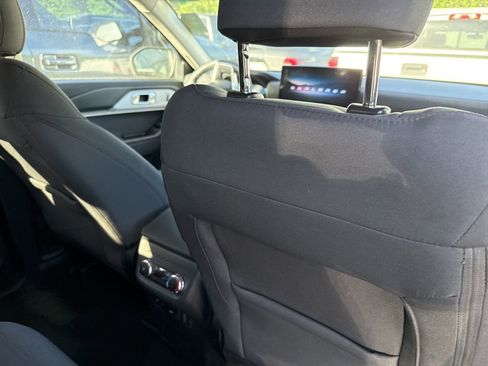 Used 2025 Ford Explorer Active image 22