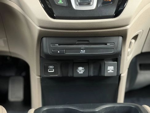 Used 2023 Honda Odyssey Touring image 37