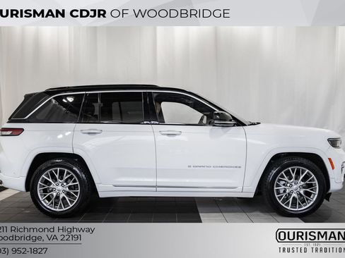 Certified 2024 Jeep Grand Cherokee Summit AWD/4WD image 3