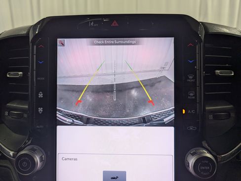 Used 2025 RAM 1500 Laramie image 26