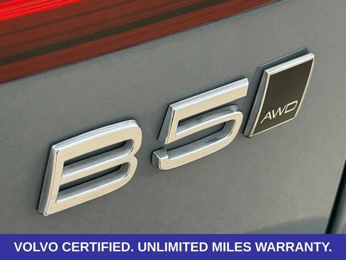 Certified 2024 Volvo V60 B5 Cross Country Plus w/ Protection Package Premier AWD/4WD image 12
