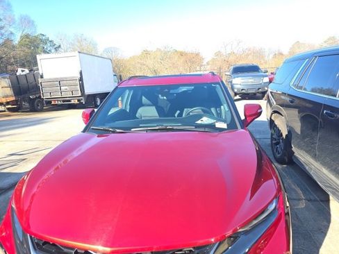 Used 2021 Chevrolet Blazer RS w/ Enhanced Convenience Package image 2