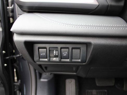 Used 2023 Subaru Outback Limited image 18