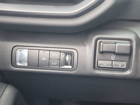 Used 2026 Chevrolet Silverado EV LT AWD/4WD image 17