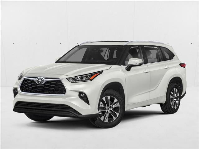 Used 2021 Toyota Highlander XLE FWD image 1