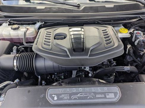 Used 2024 Jeep Wagoneer Series II image 23