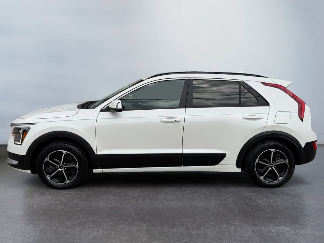 Used 2023 Kia Niro EX FWD image 8