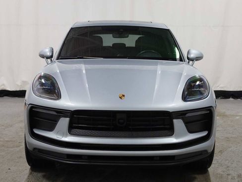 Certified 2023 Porsche Macan image 14
