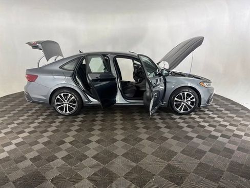 Used 2025 Volkswagen Jetta Sport FWD image 16