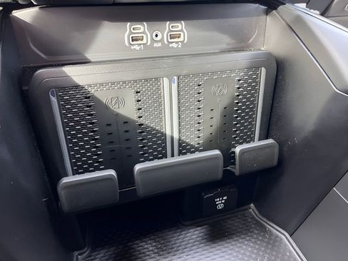 Used 2025 RAM 3500 Big Horn image 30