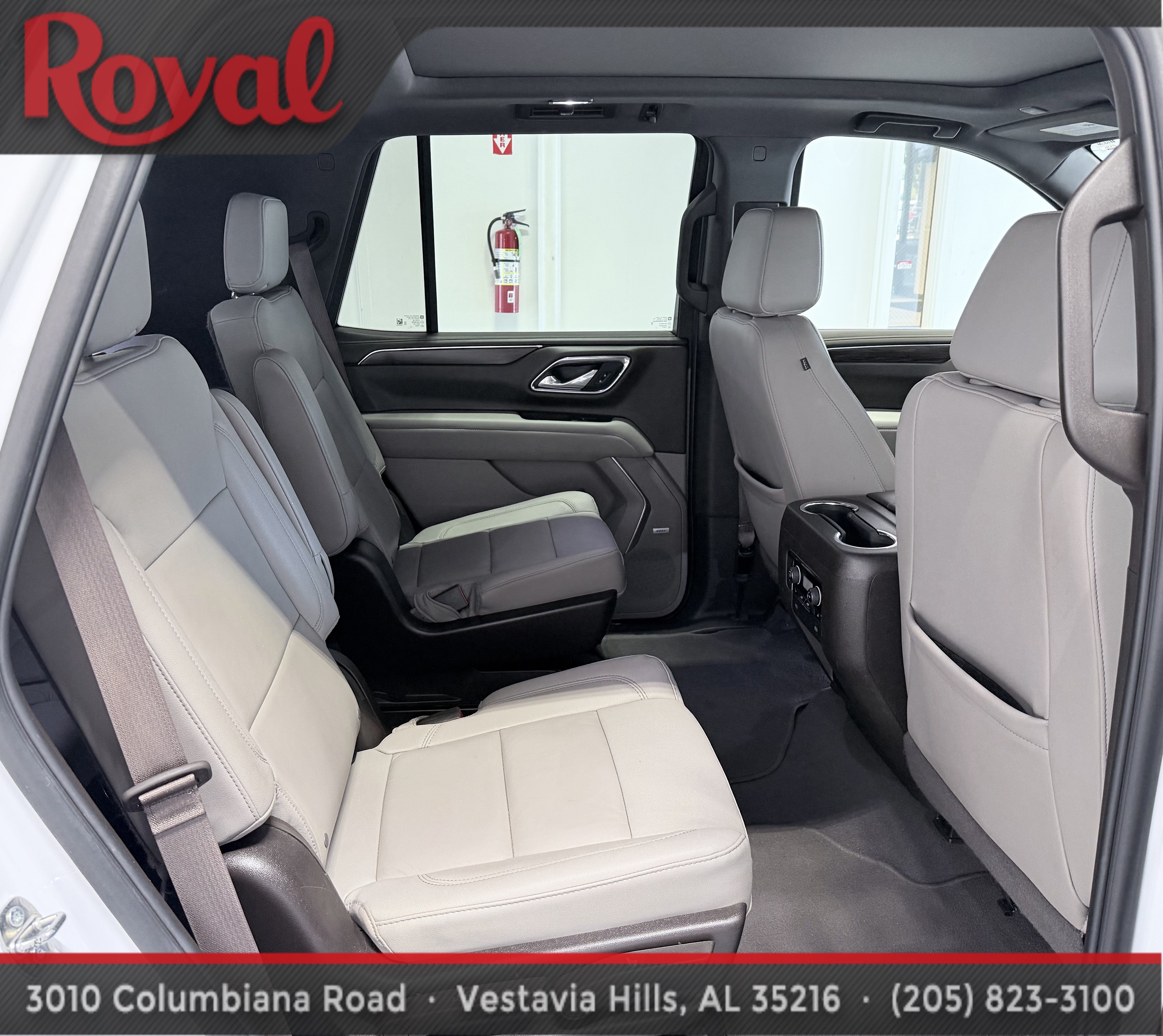 Used 2023 Chevrolet Tahoe Z71 w/ Luxury Package AWD/4WD image 19