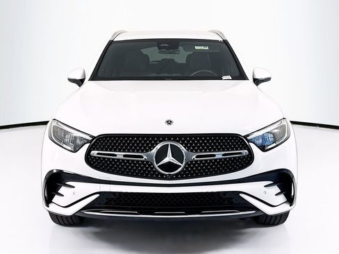 Certified 2025 Mercedes-Benz GLC 300 image 2