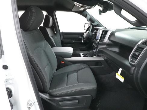 New 2026 RAM 1500 Express AWD/4WD image 30