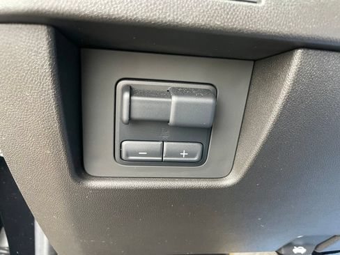 Used 2024 GMC Canyon Elevation w/ Elevation Premium Package AWD/4WD image 38