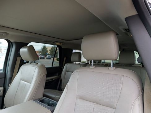 Used 2018 Ford Expedition XLT w/ Equipment Group 202A image 21