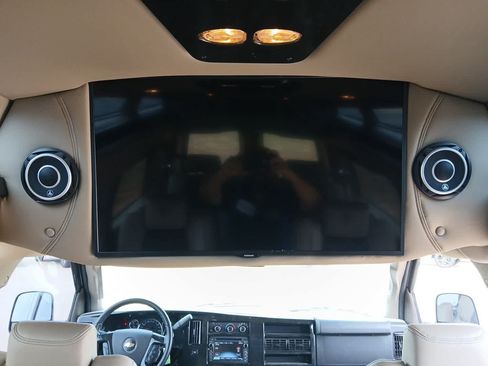 Used 2021 Chevrolet Express 2500 w/ Enhanced Convenience Package RWD image 71