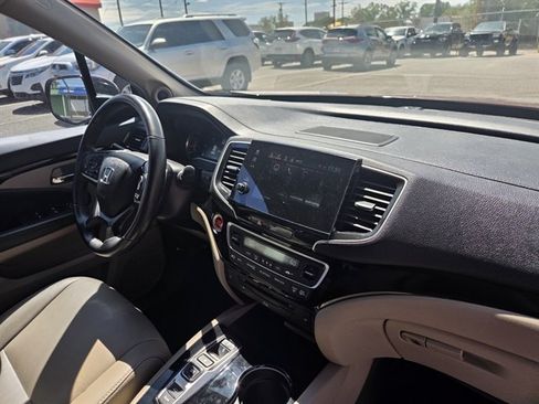 Used 2021 Honda Pilot Touring image 5